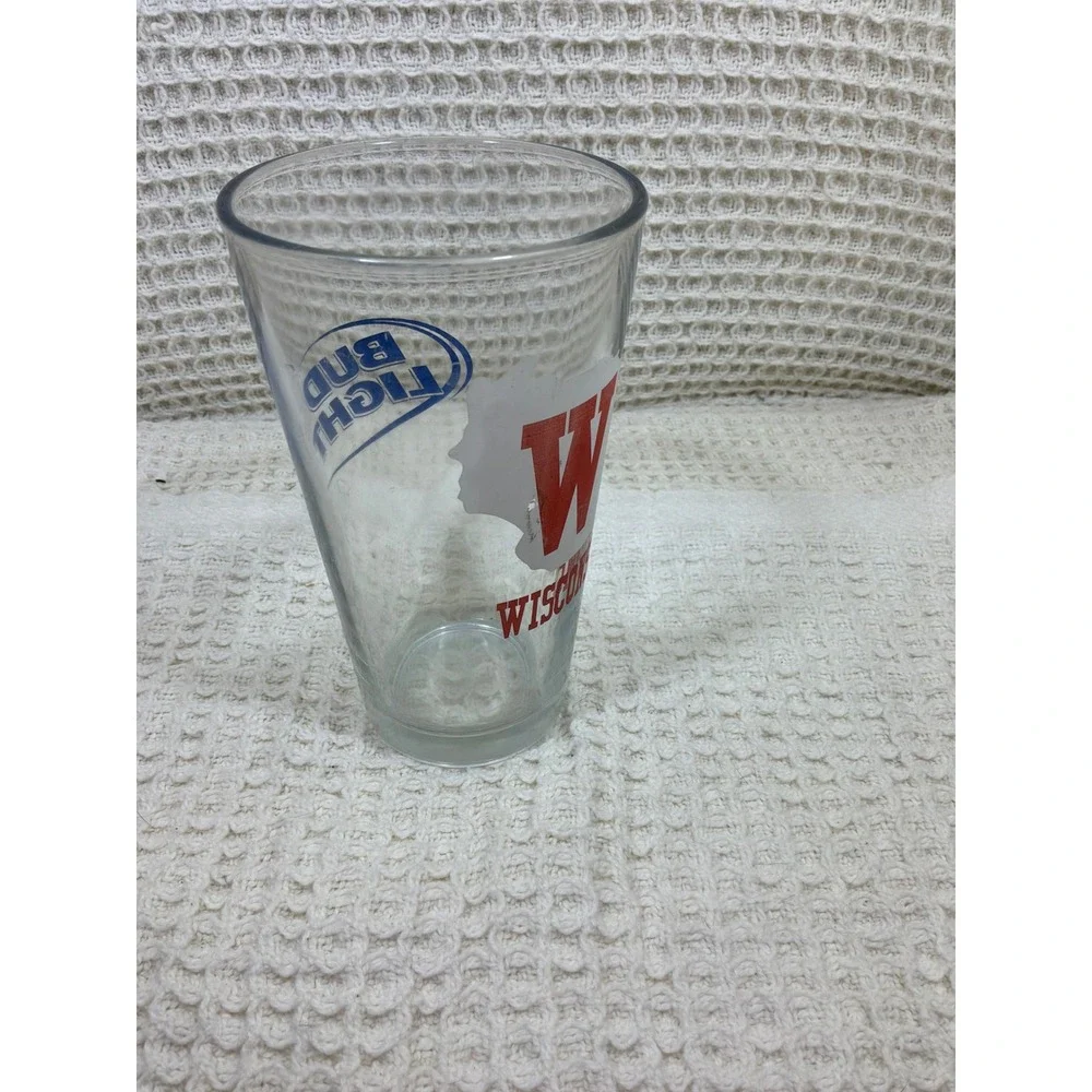 Gameday Wisconsin Badgers Bud Light Pint Glass‎ 16oz Clear